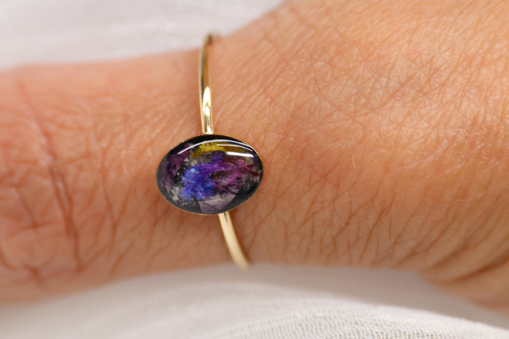 Cremation Ashes and Dried Flowers Ring, Funeral Flowers Keepsake