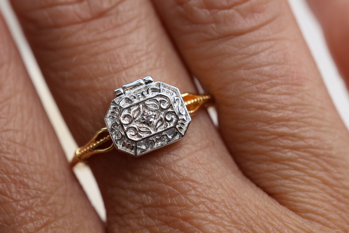 Locket Cremation Ring, Ashes Keepsake Ring