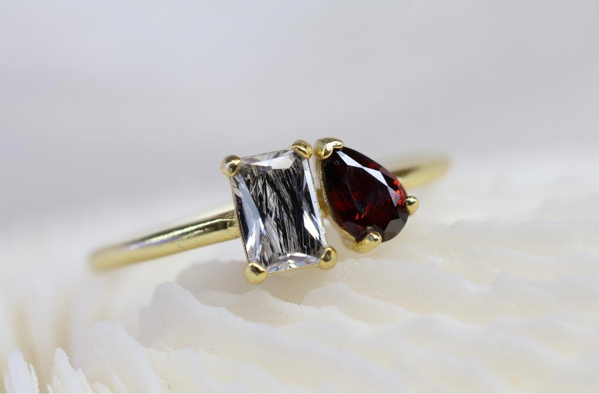 Toi et Moi Cremation Ashes and Fur/Hair Keepsake Ring