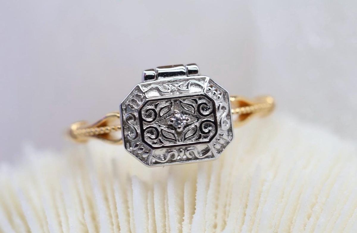 Locket Cremation Ring, Ashes Keepsake Ring