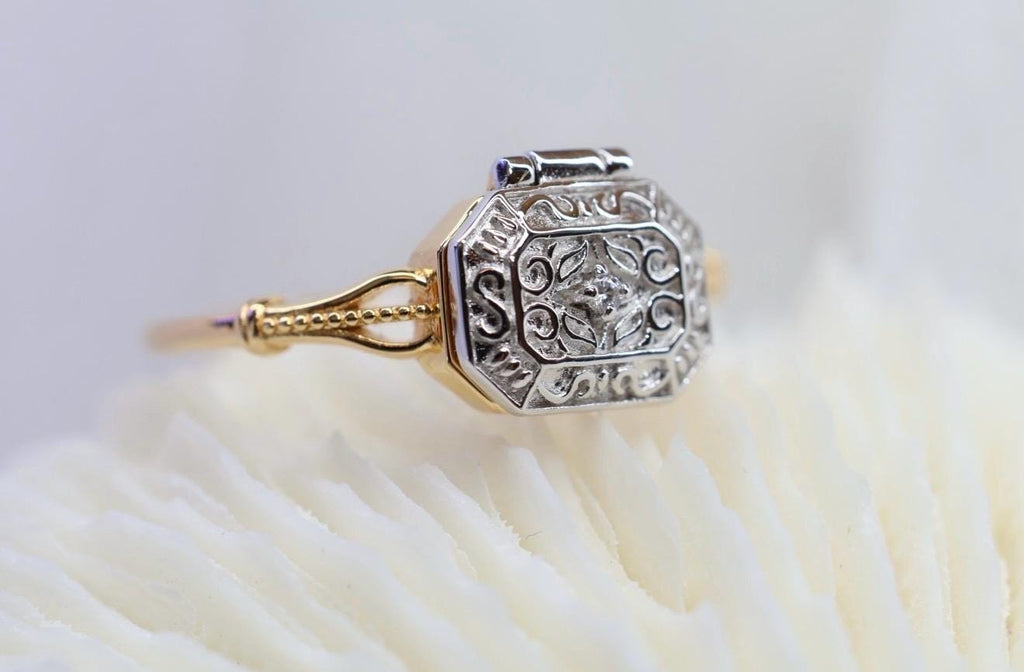 Locket Cremation Ring, Ashes Keepsake Ring