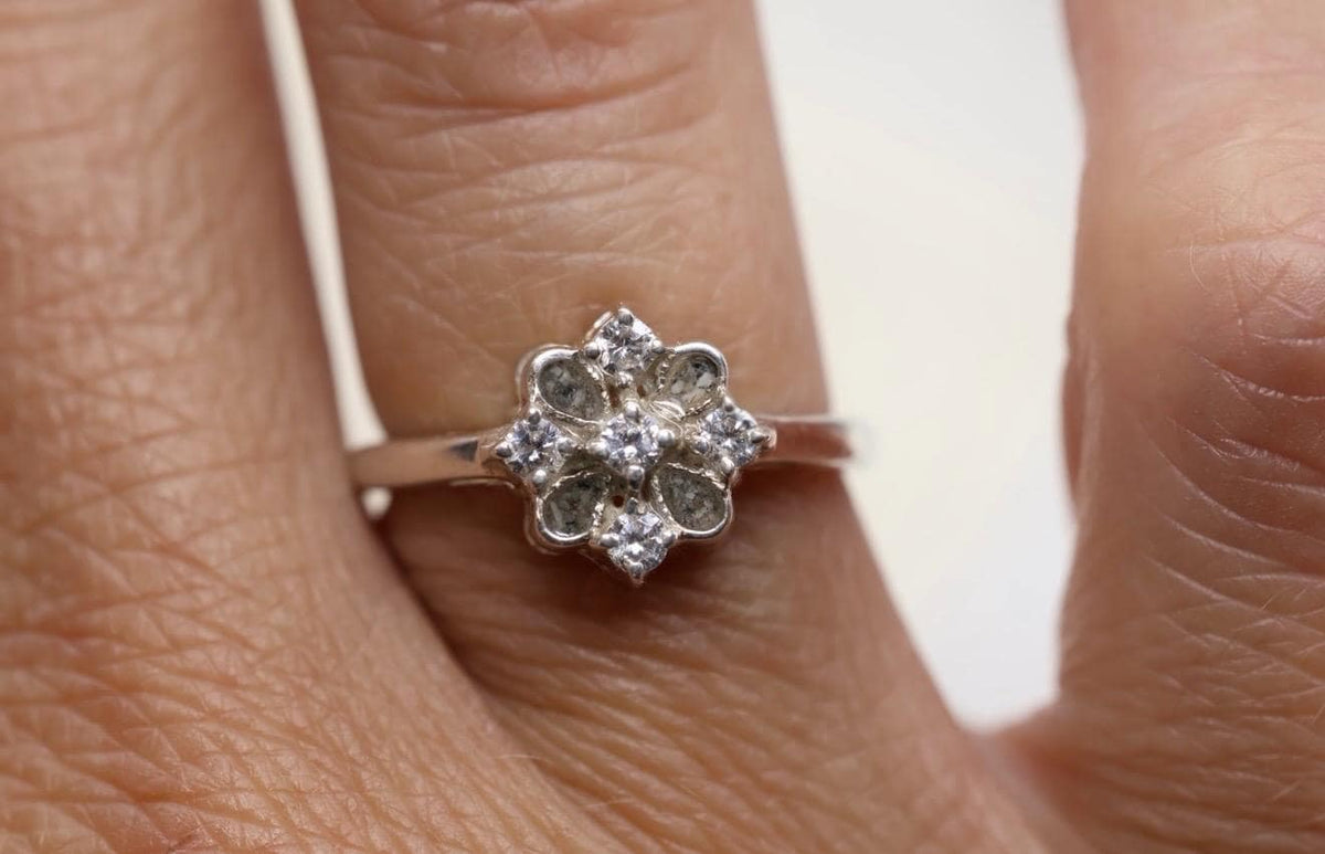 Cremation Petals Keepsake Ring, Vintage Inspired Memorial Jewelry